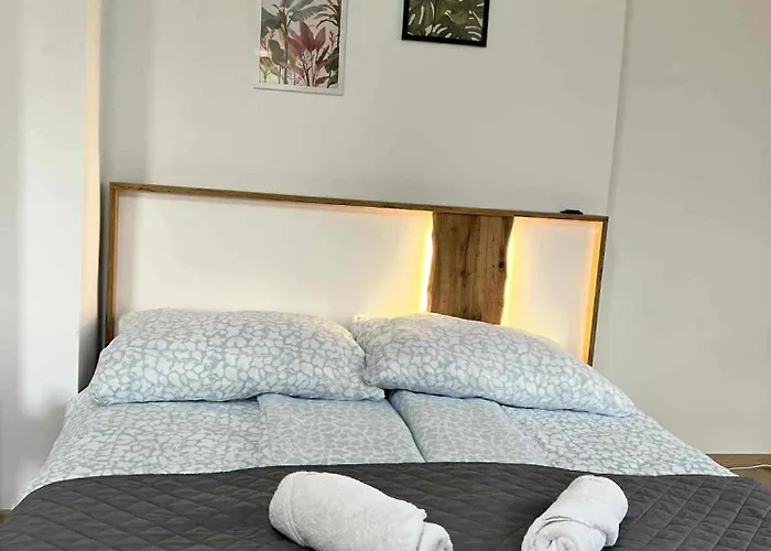 Tiffany Apartman *