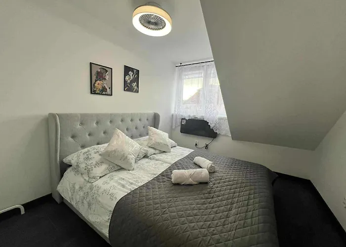 Tiffany Apartman *